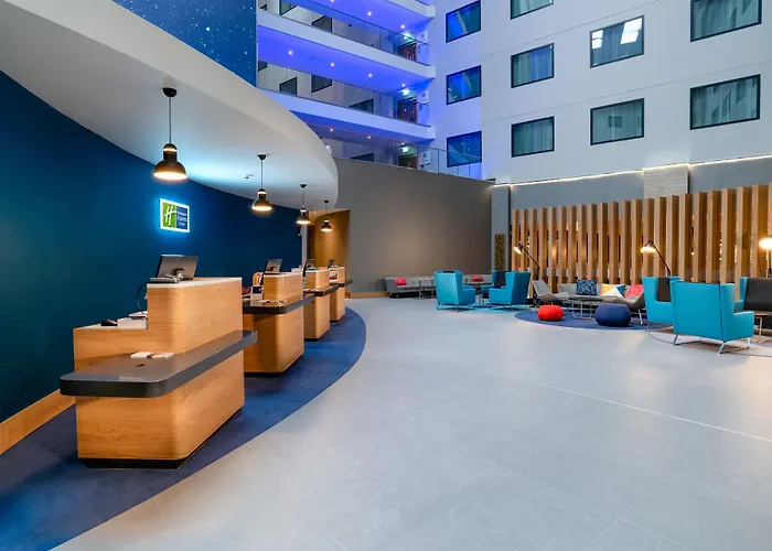 Holiday Inn Express - London Heathrow T4 By Ihg Hillingdon
